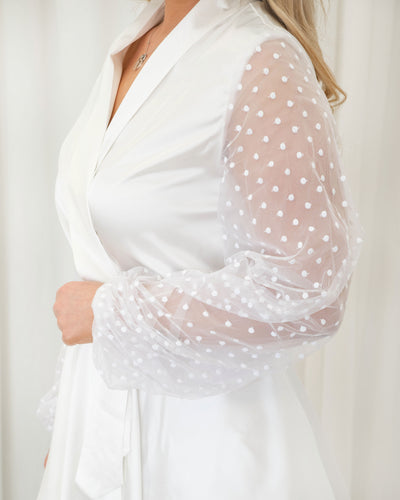 Maeve White Lace Sleeve Bridal Robe