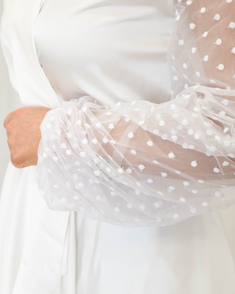 Maeve White Lace Sleeve Bridal Robe